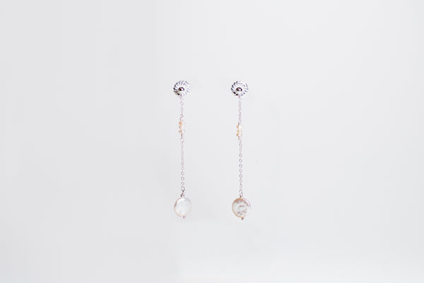 THE MELANY PEARL EARRINGS