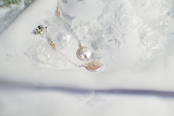 THE MELANY PEARL EARRINGS