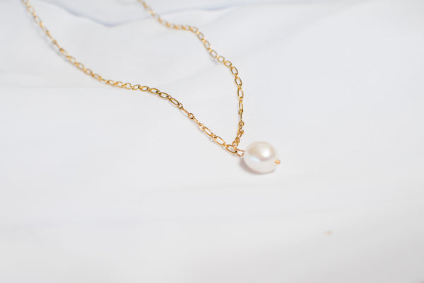 THE DEMI NECKLACE