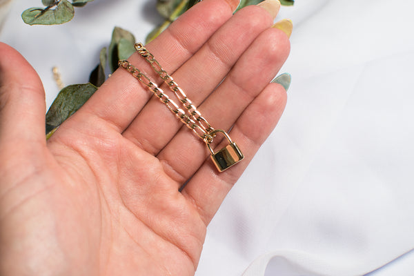 THE LUNA NECKLACE