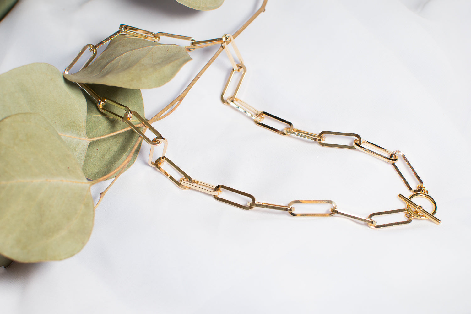 THE LUX NECKLACE