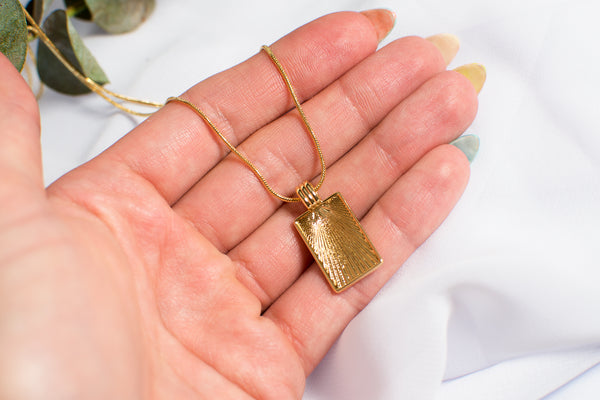 THE MIK NECKLACE