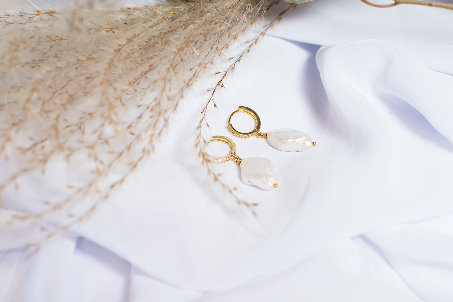 THE NINA PEARL HUGGIE