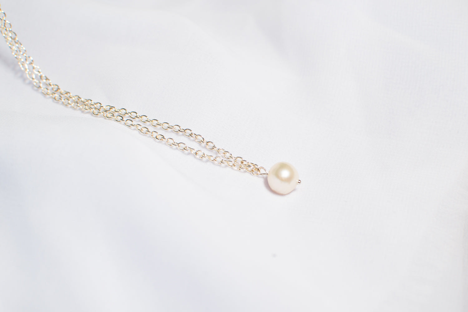 THE ROWENA NECKLACE